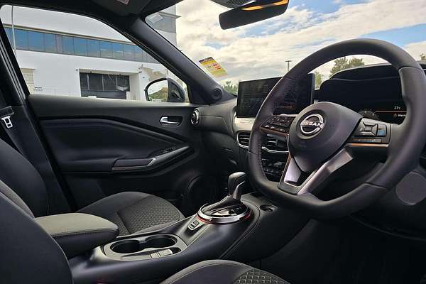 2024 Nissan JUKE ST-L F16
