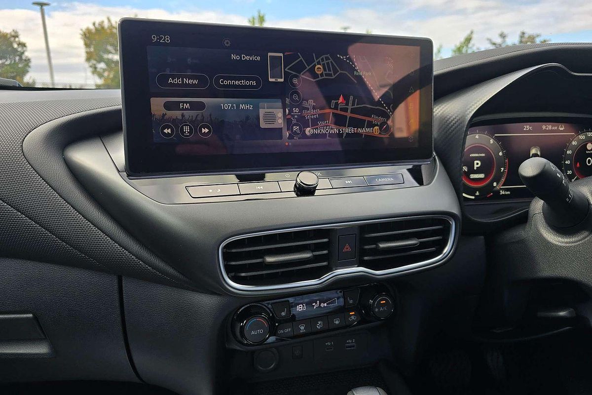 2024 Nissan JUKE ST-L F16