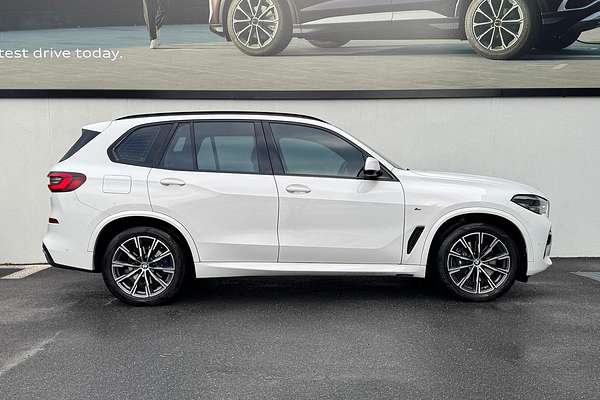 2022 BMW X5 xDrive30d M Sport G05