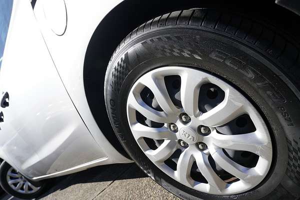 2016 Kia Carnival S YP