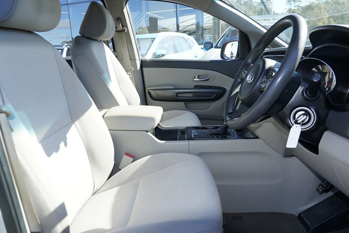 2016 Kia Carnival S YP