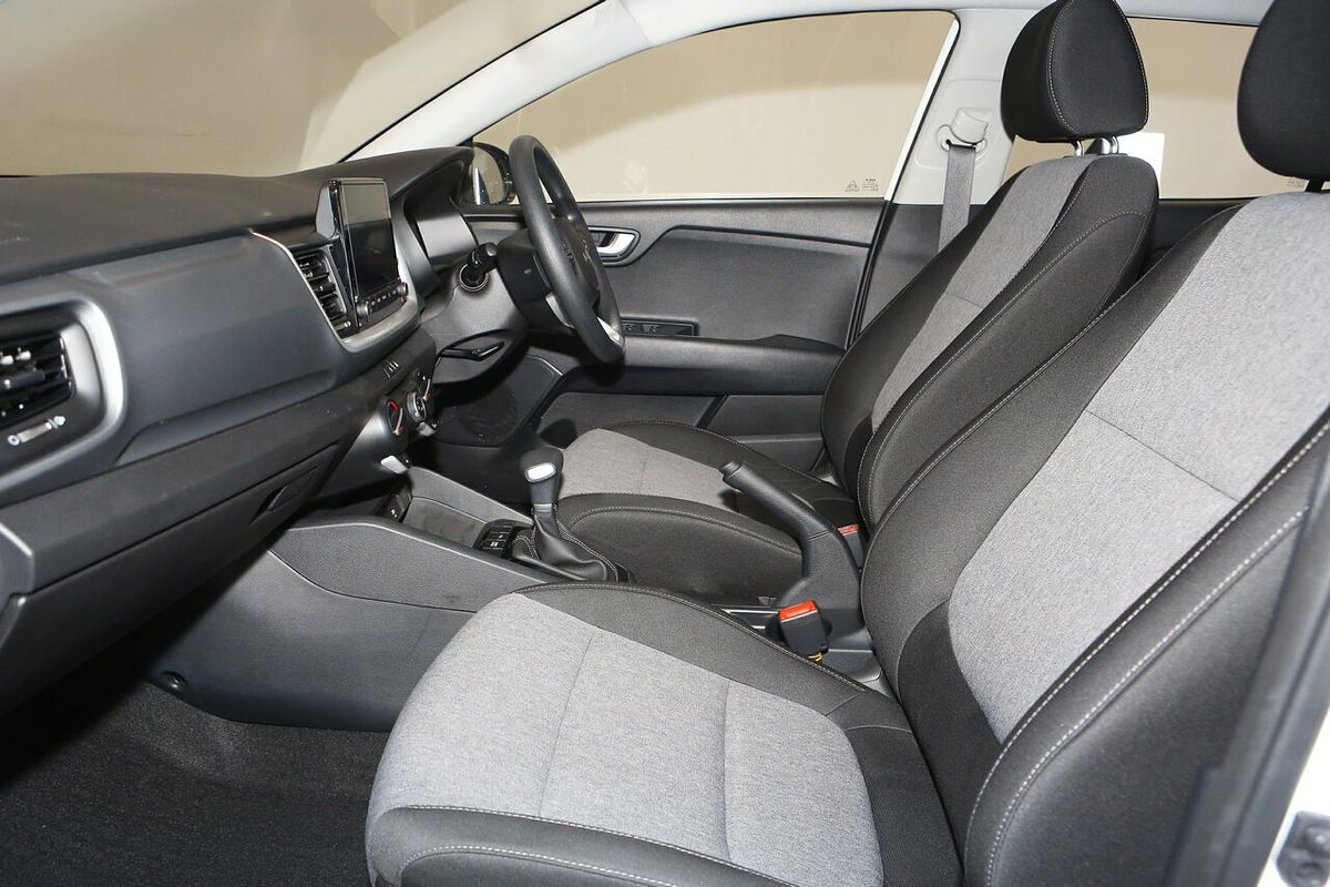 2024 Kia Stonic S YB