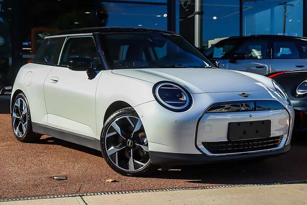 2024 MINI Cooper E Classic J01