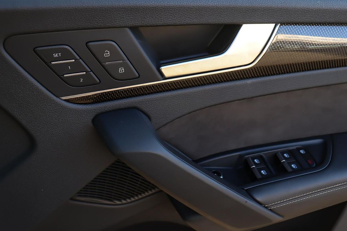 2021 Audi Q5 50 TDI S line FY