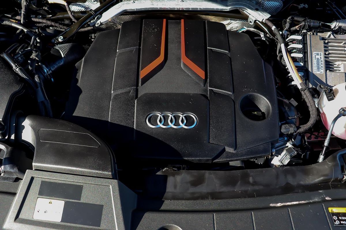 2021 Audi Q5 50 TDI S line FY