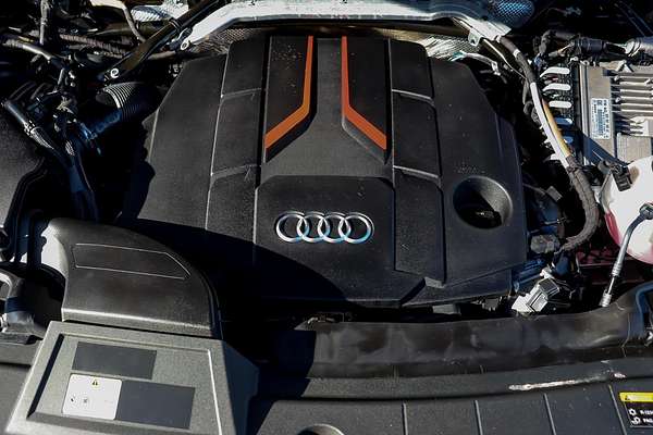 2021 Audi Q5 50 TDI S line FY