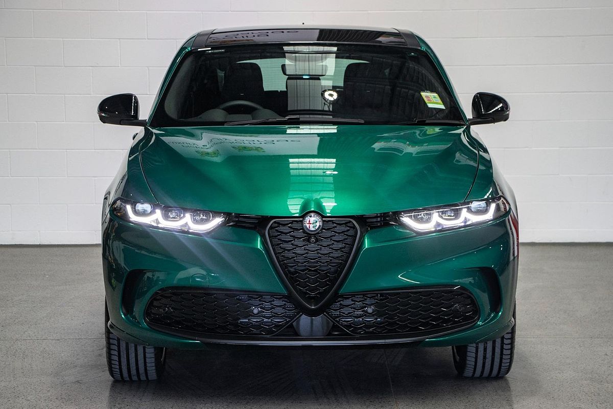 2025 Alfa Romeo Tonale Tributo Italiano Plug-In Hybrid Series 1