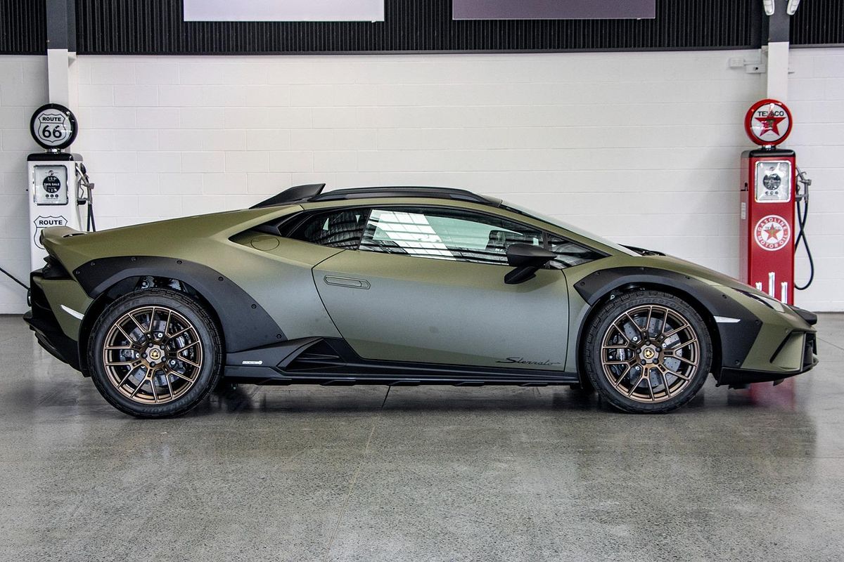 2024 Lamborghini Huracan Sterrato 724