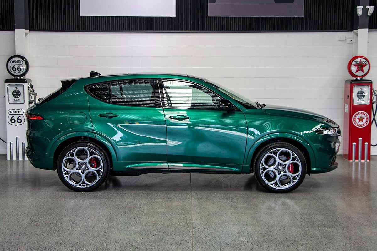 2025 Alfa Romeo Tonale Tributo Italiano Plug-In Hybrid Series 1