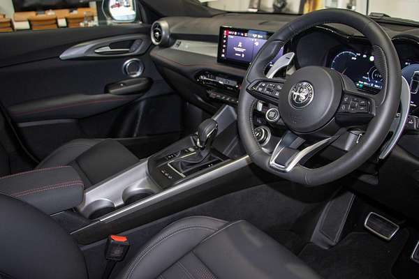 2025 Alfa Romeo Tonale Tributo Italiano Plug-In Hybrid Series 1