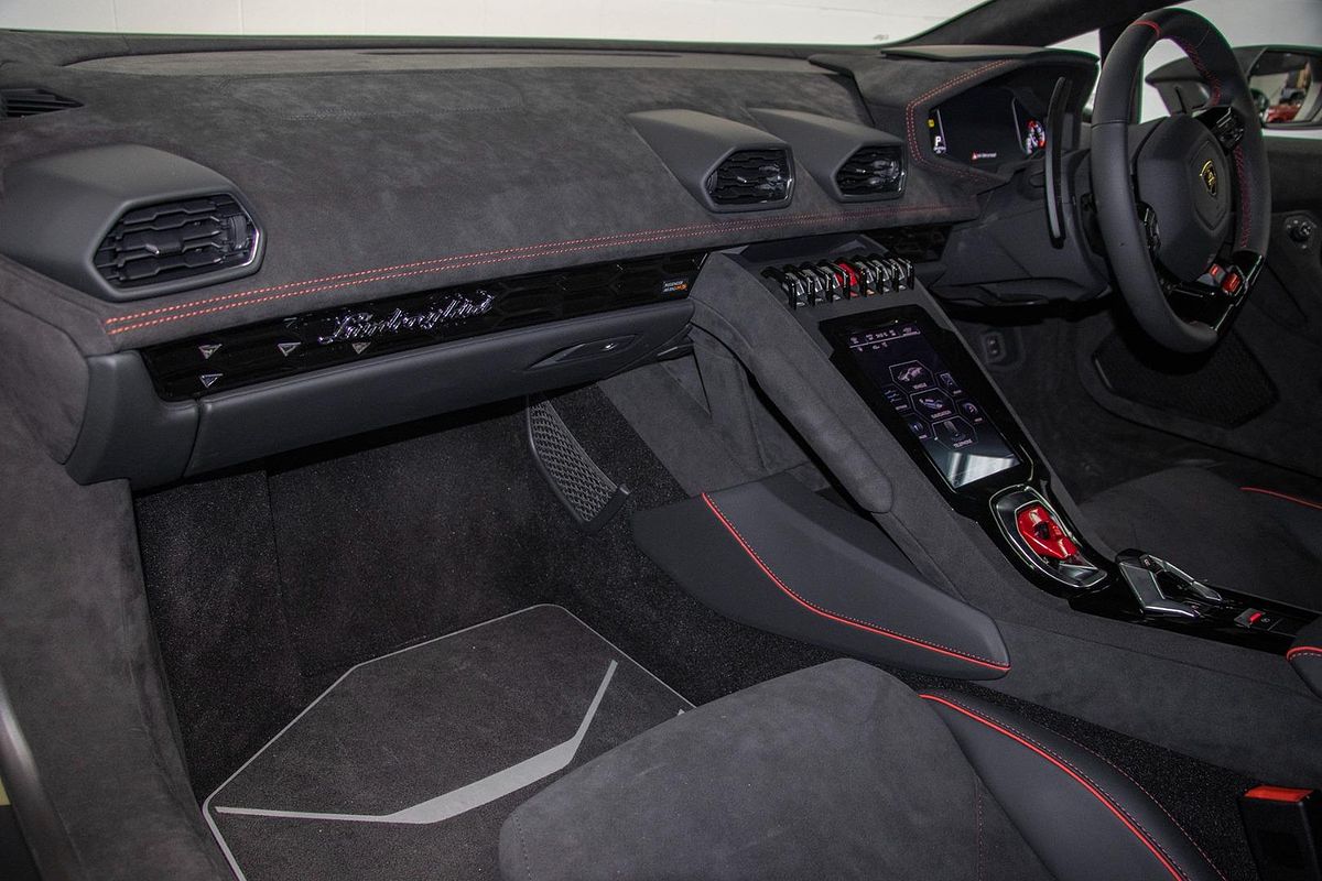 2024 Lamborghini Huracan Sterrato 724
