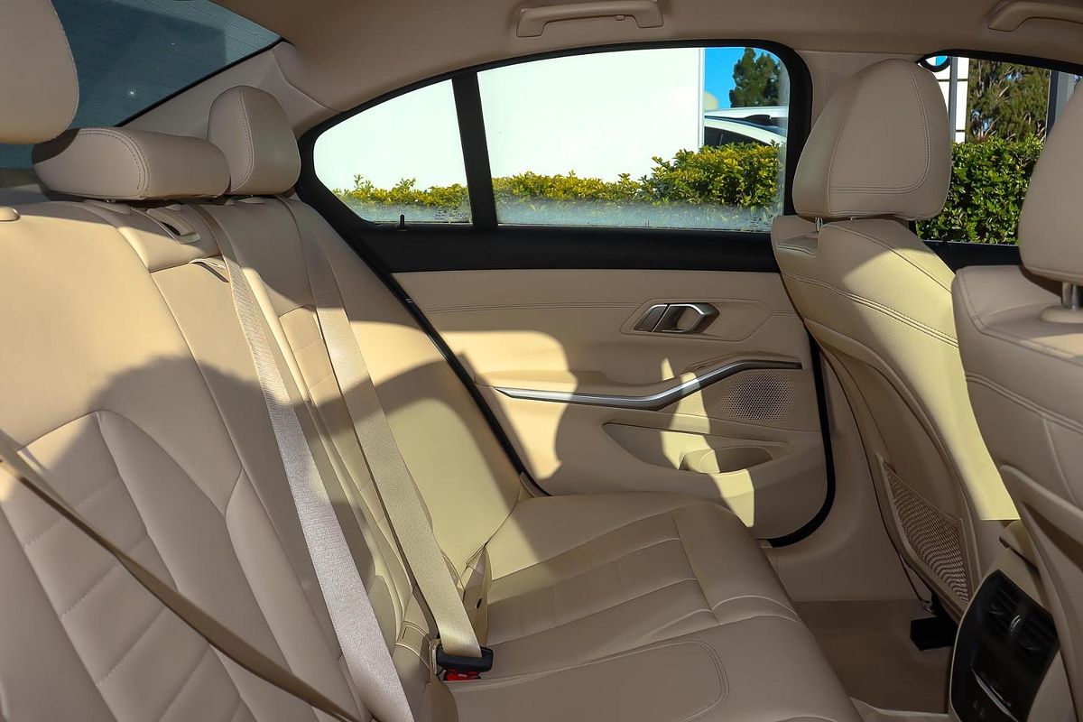 2020 BMW 3 Series 330e Luxury Line G20