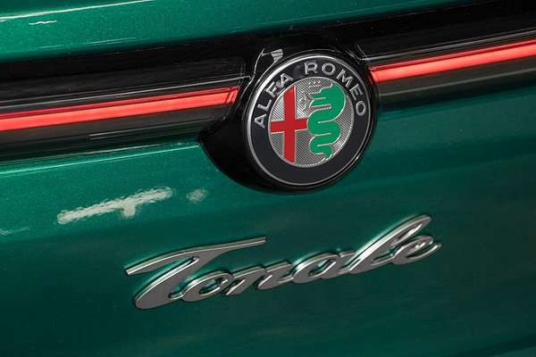 2025 Alfa Romeo Tonale Tributo Italiano Plug-In Hybrid Series 1