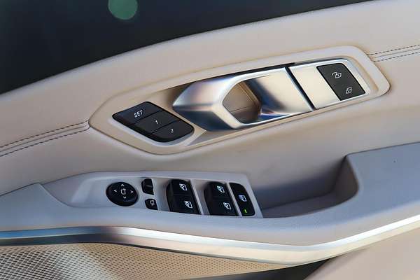2020 BMW 3 Series 330e Luxury Line G20