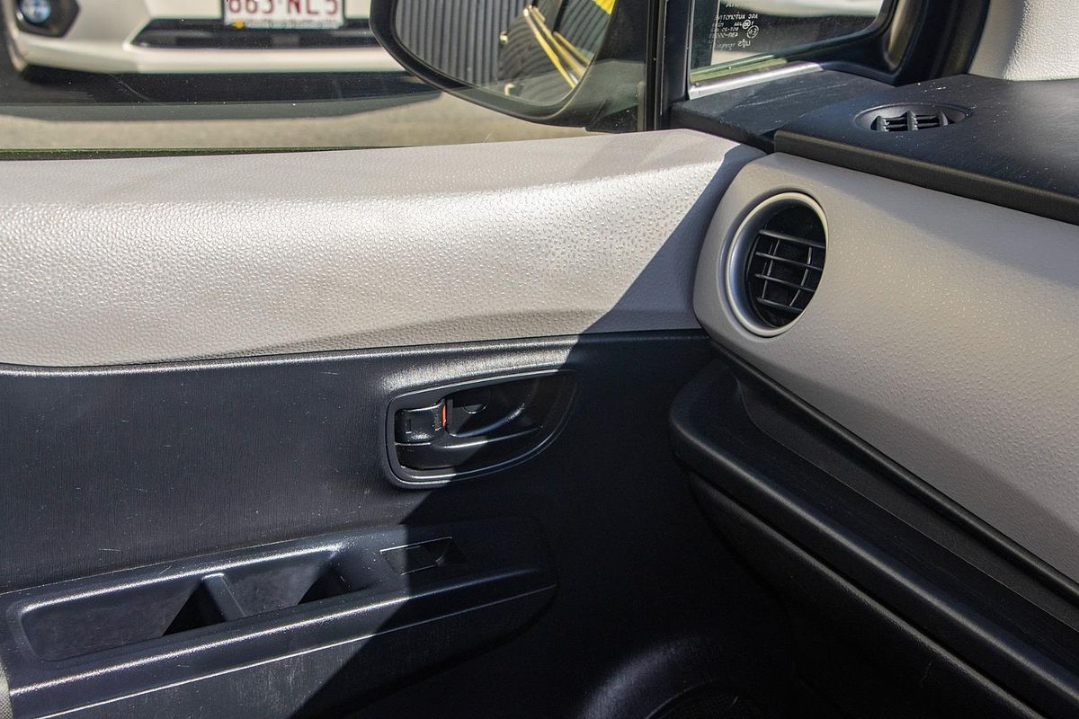 2013 Toyota Yaris YR NCP130R