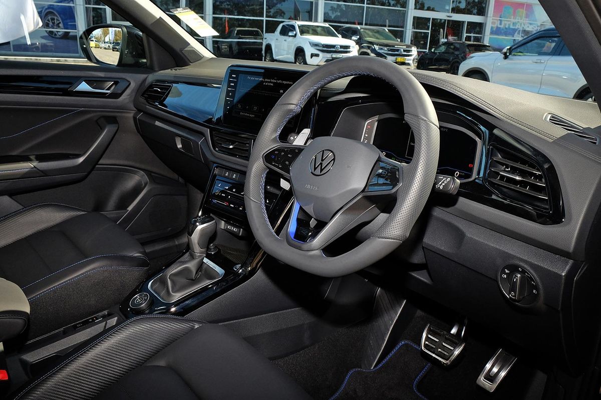 2025 Volkswagen T-Roc R D11