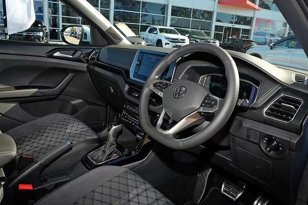 2025 Volkswagen T-Cross 85TSI R-Line D31
