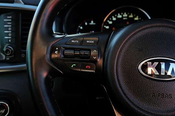 2016 Kia Sorento SLi UM