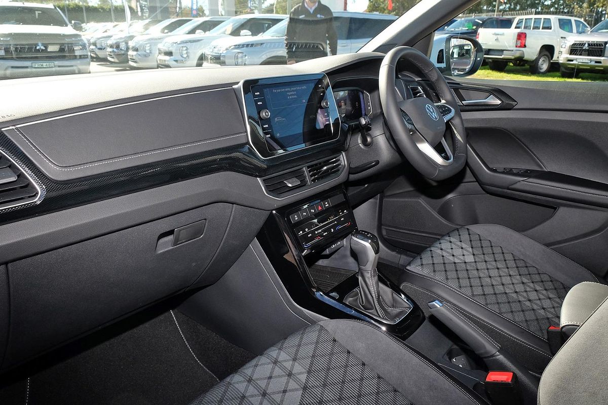 2025 Volkswagen T-Cross 85TSI R-Line D31