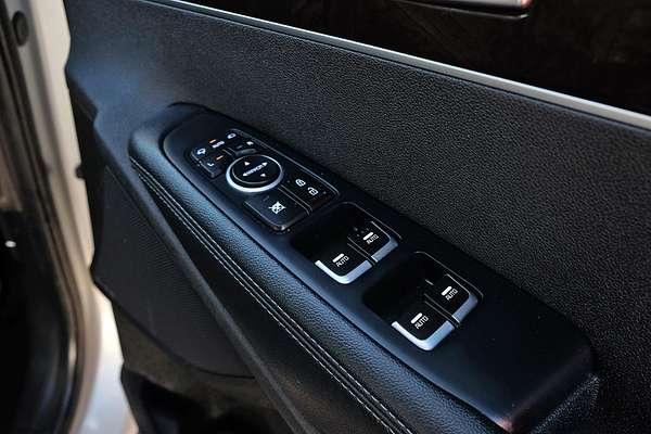 2016 Kia Sorento SLi UM