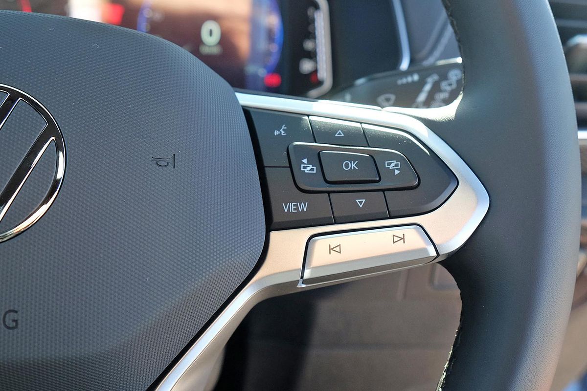 2025 Volkswagen T-Cross 85TSI R-Line D31