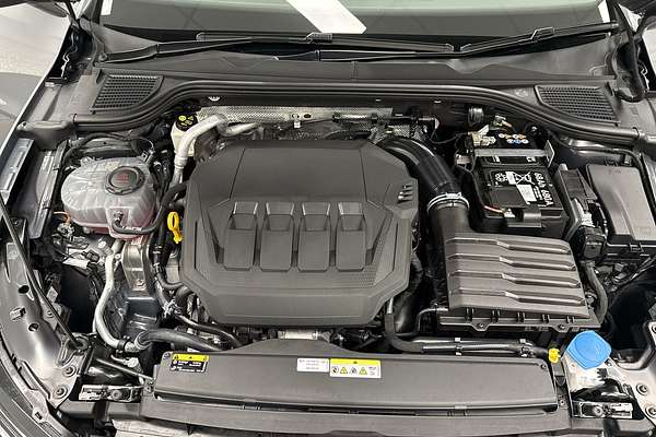 2024 Volkswagen Golf GTI 8