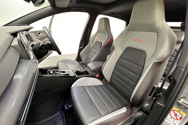 2024 Volkswagen Golf GTI 8