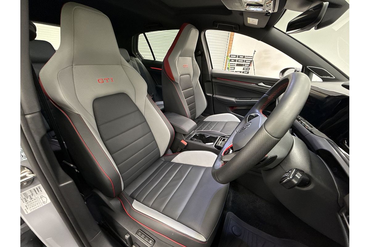 2024 Volkswagen Golf GTI 8