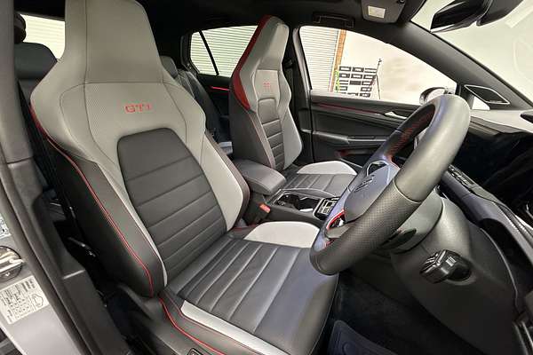 2024 Volkswagen Golf GTI 8