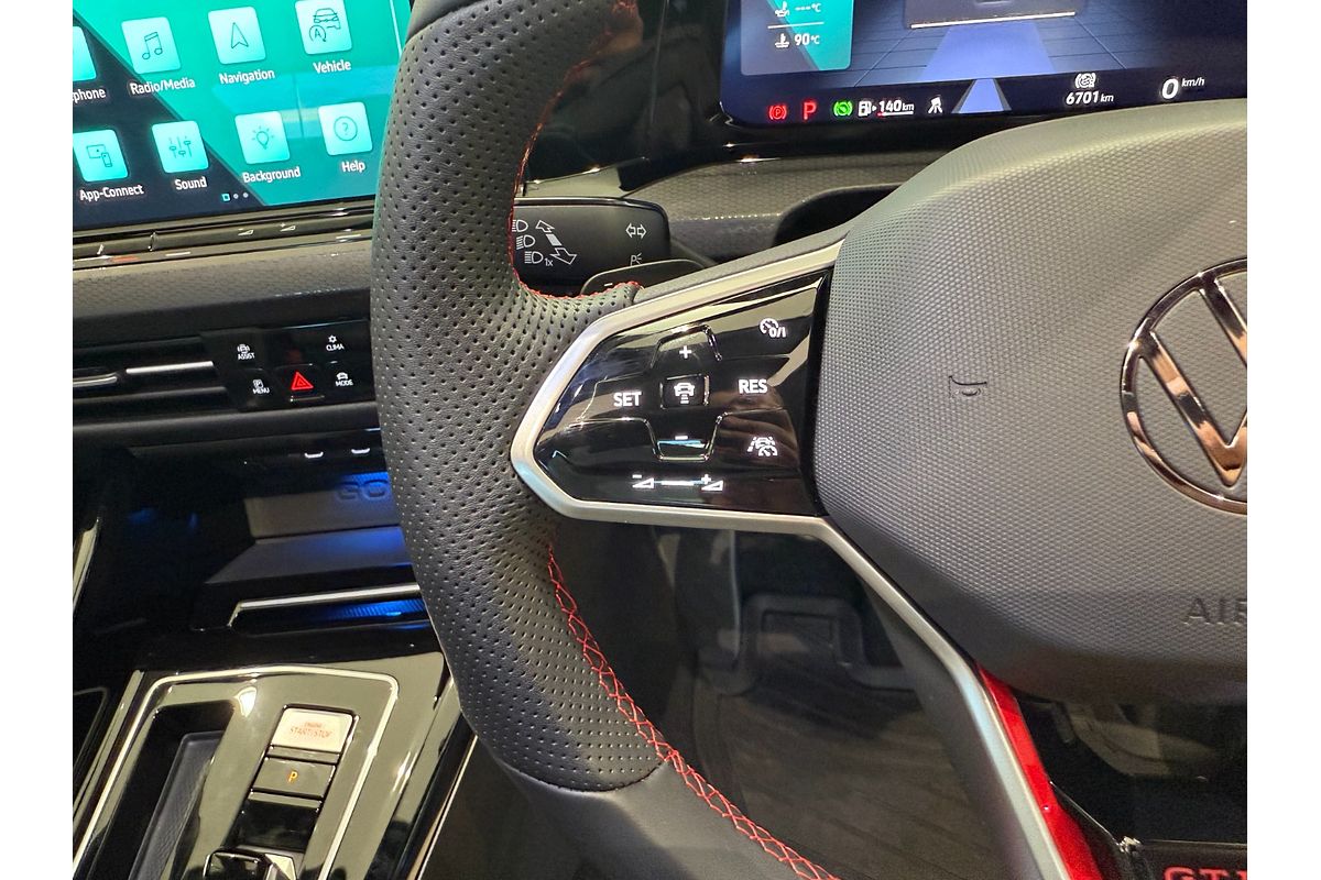 2024 Volkswagen Golf GTI 8