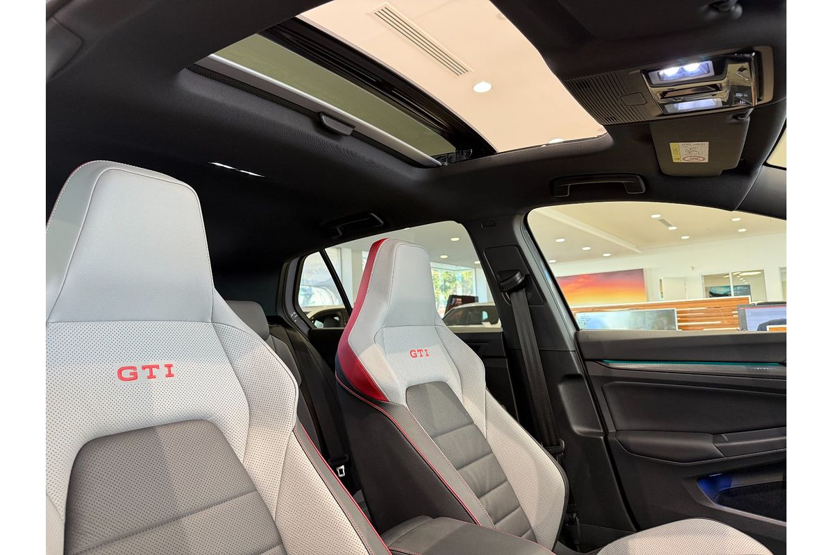 2024 Volkswagen Golf GTI 8