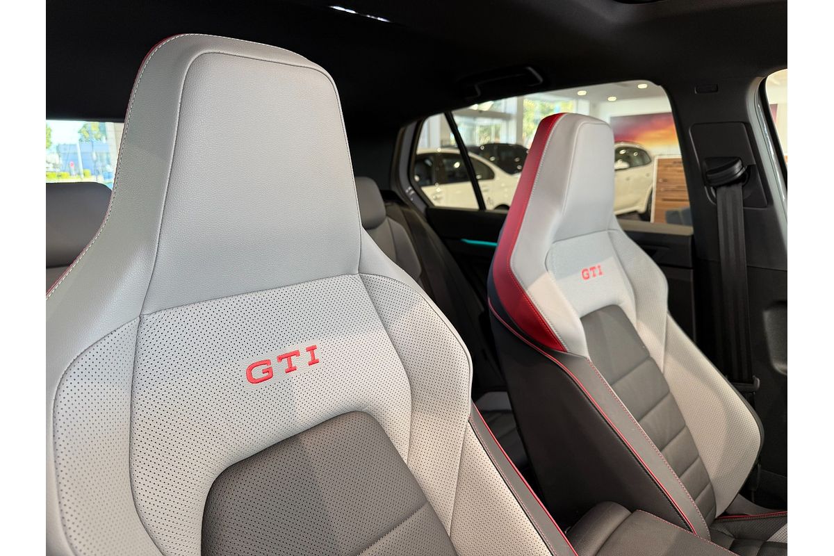 2024 Volkswagen Golf GTI 8