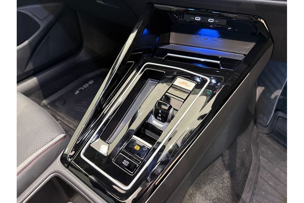 2024 Volkswagen Golf GTI 8