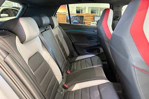 2024 Volkswagen Golf GTI 8