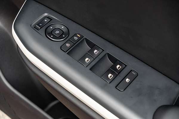 2025 Kia K4 GT-Line CL4m