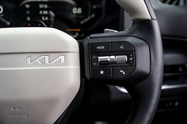 2025 Kia K4 GT-Line CL4m