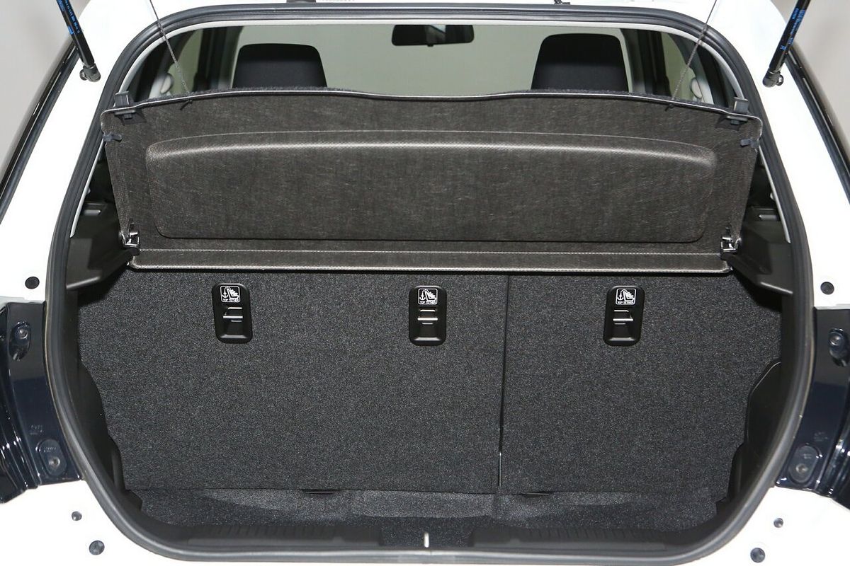 2024 Suzuki Swift Hybrid UZ