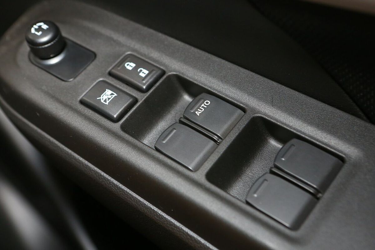 2024 Suzuki Swift Hybrid UZ