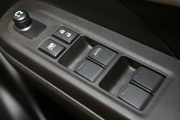 2024 Suzuki Swift Hybrid UZ