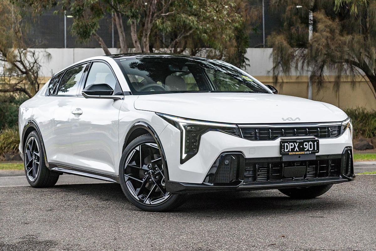2025 Kia K4 GT-Line CL4m
