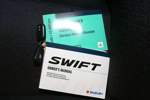 2024 Suzuki Swift Hybrid UZ