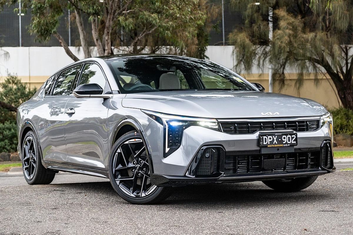 2025 Kia K4 GT-Line CL4m