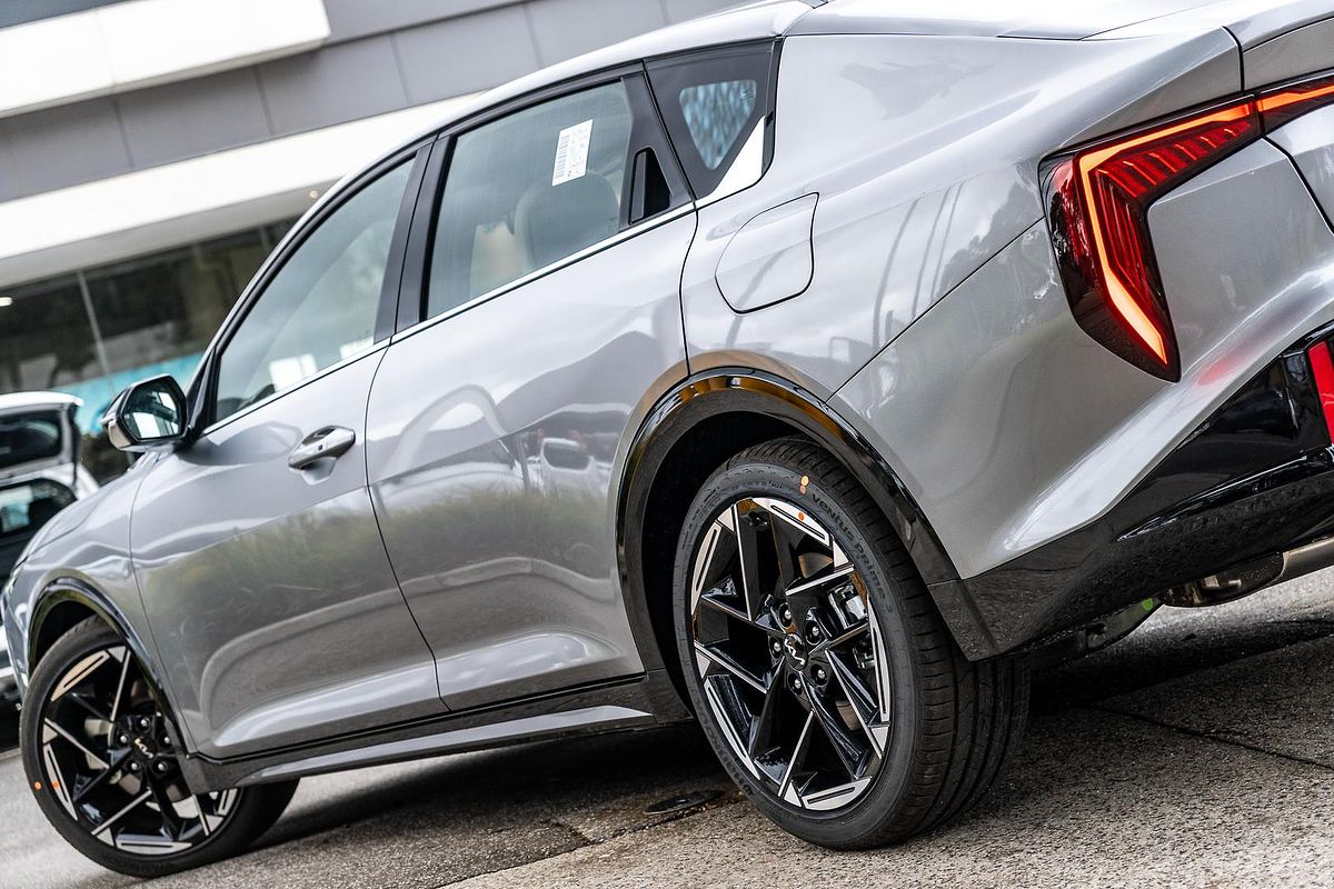 2025 Kia K4 GT-Line CL4m