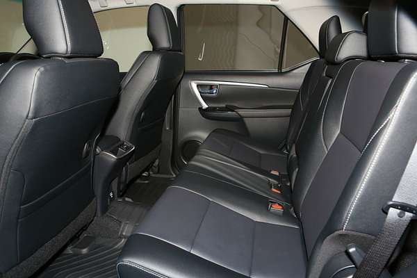 2025 Toyota Fortuner Crusade GUN156R