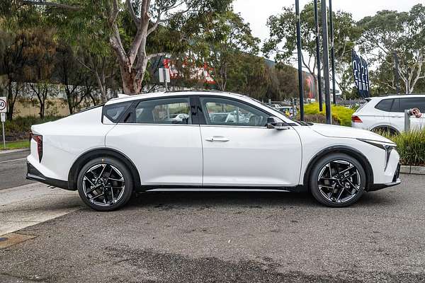 2025 Kia K4 GT-Line CL4m