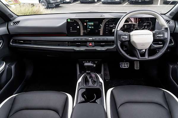 2025 Kia K4 GT-Line CL4m