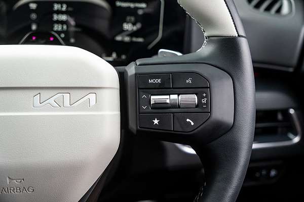 2025 Kia K4 GT-Line CL4m