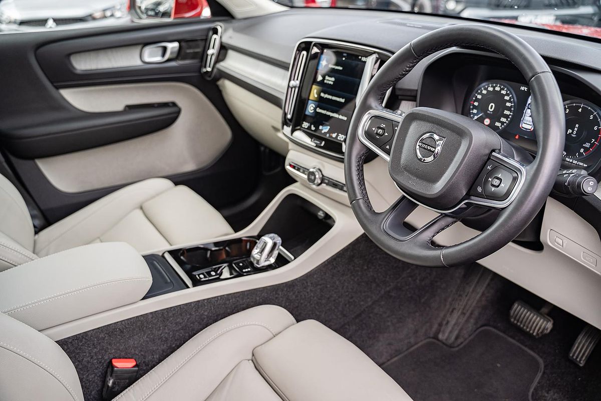 2021 Volvo XC40 T4 Inscription