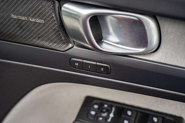 2021 Volvo XC40 T4 Inscription