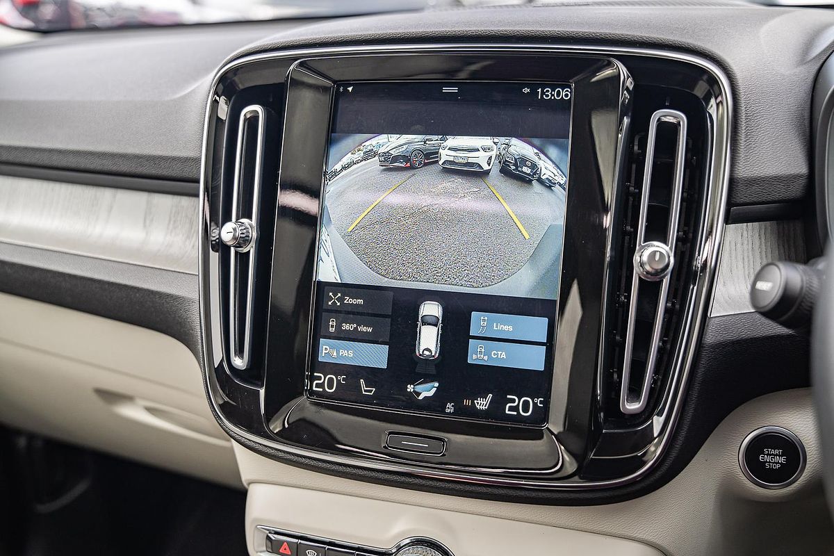 2021 Volvo XC40 T4 Inscription
